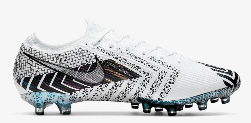 Top 7 White Nike Football Boots You Can Buy - Pro Football Lounge