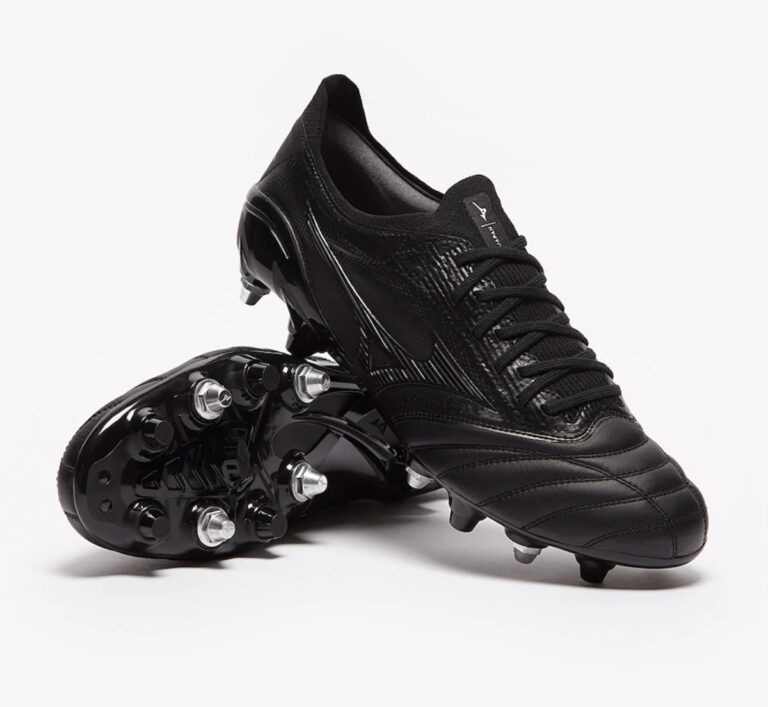 7 Classy Football Boots That Are Perfect For Referees - Pro Football Lounge